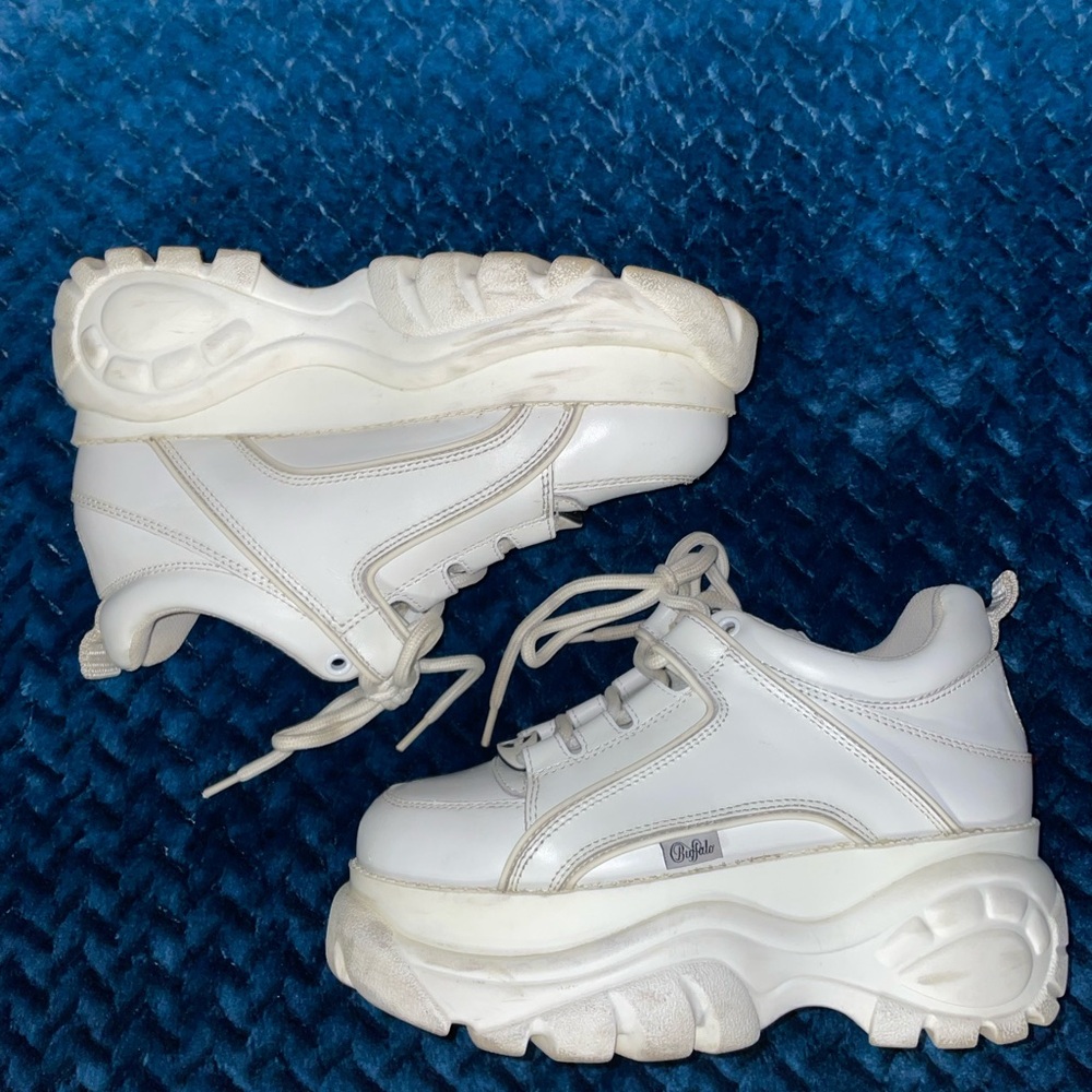 Buffalo London Low Classic White PLATFORMS 🪽